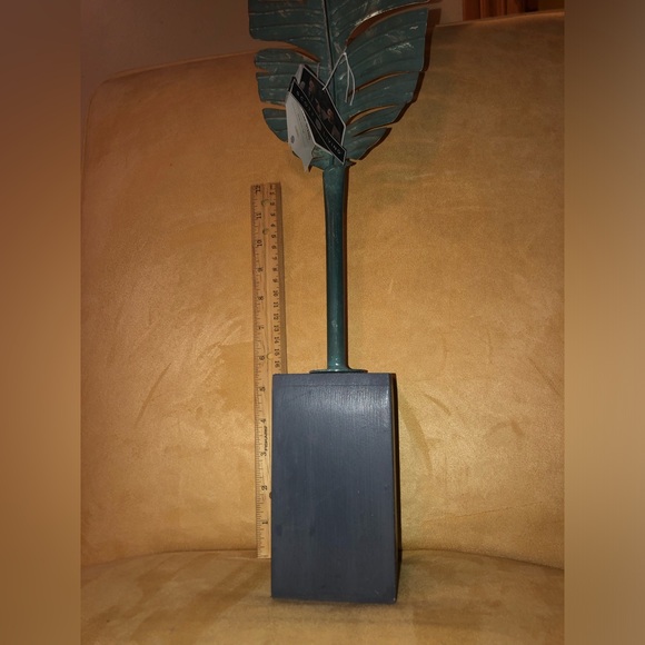 Scott brothers Scott living palm leaf stand preowned condition see photos rustic - Picture 2 of 11